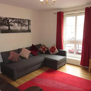 Waverley Park Apartment